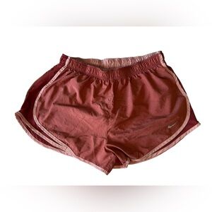 N I K E   ATHLETIC SHORTS